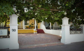 Отель Tintagel Guesthouse  Кейптаун